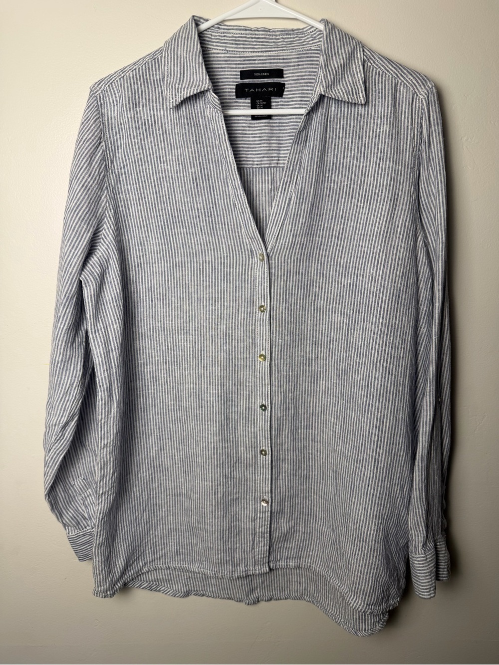 100% Linen Tahari Women’s Blue & White Striped Button-Up Shirt Oversized Size M